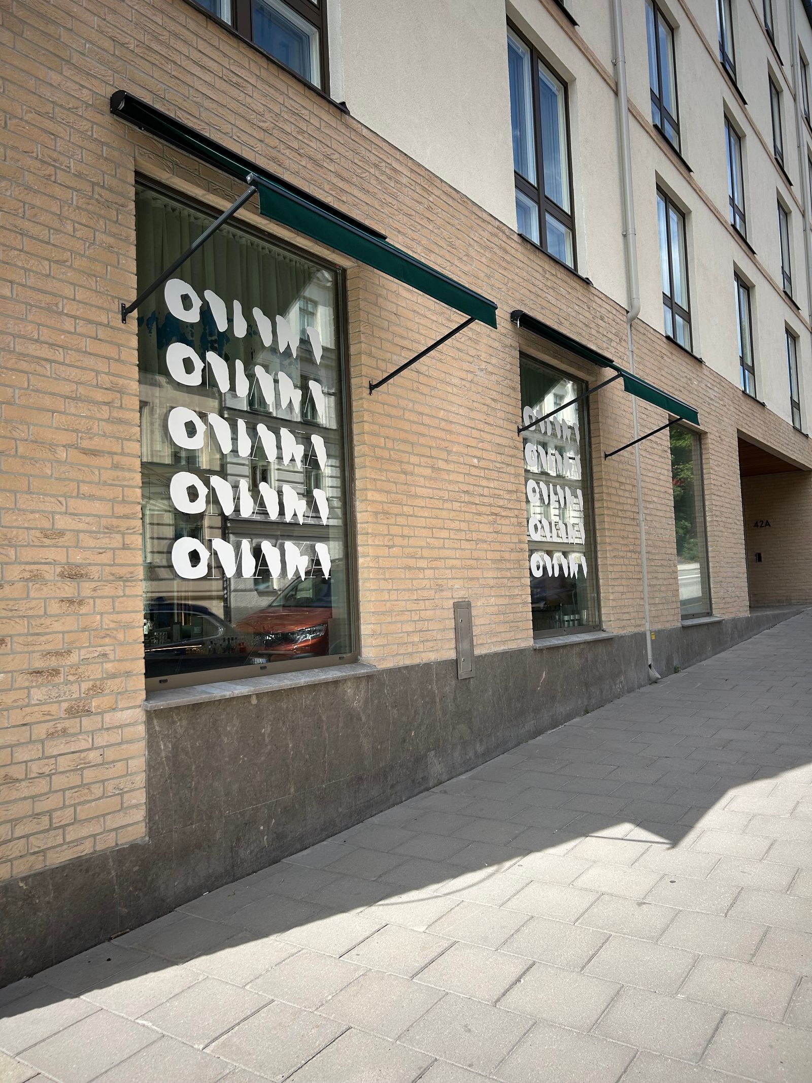Fönsterdekor till Ponti & Omaka Ölbar  – Södermalm – bild 4