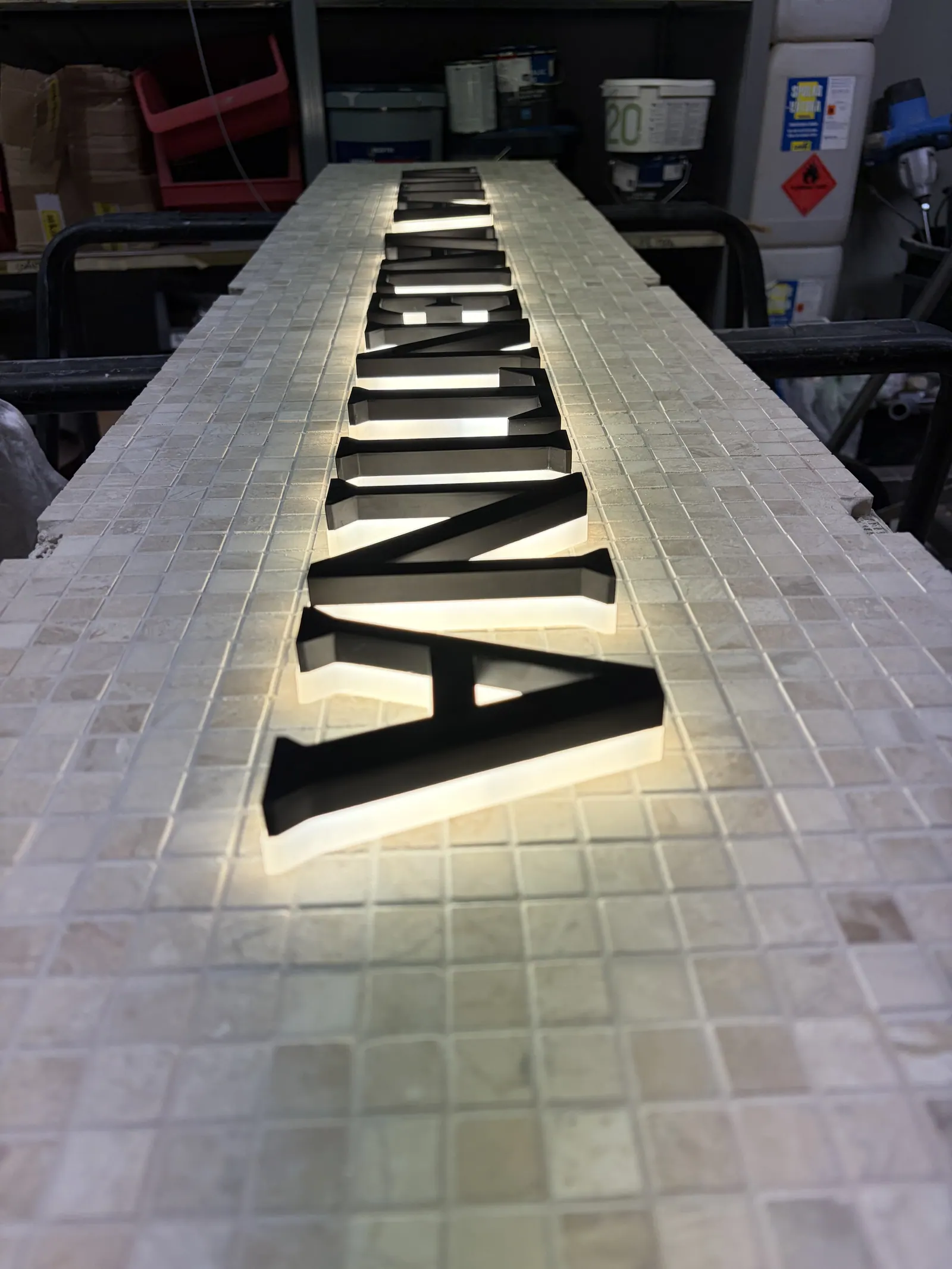 Villa Valentina – A sign project where craftsmanship takes centre stage – Production