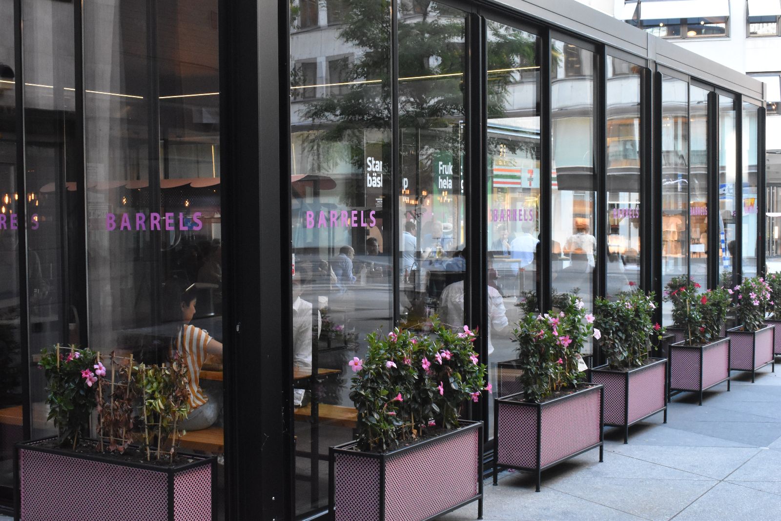 Barrels Burger & Beer Citys Uteservering – Stockholm – bild 5