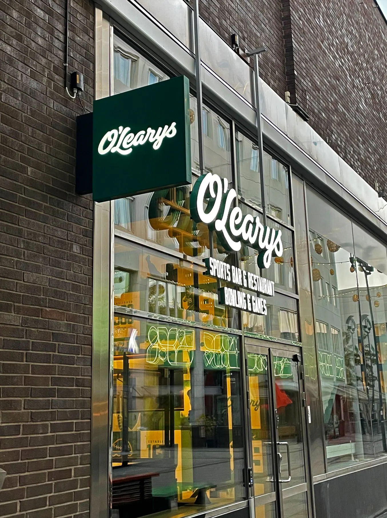 O´Learys signage – image 4