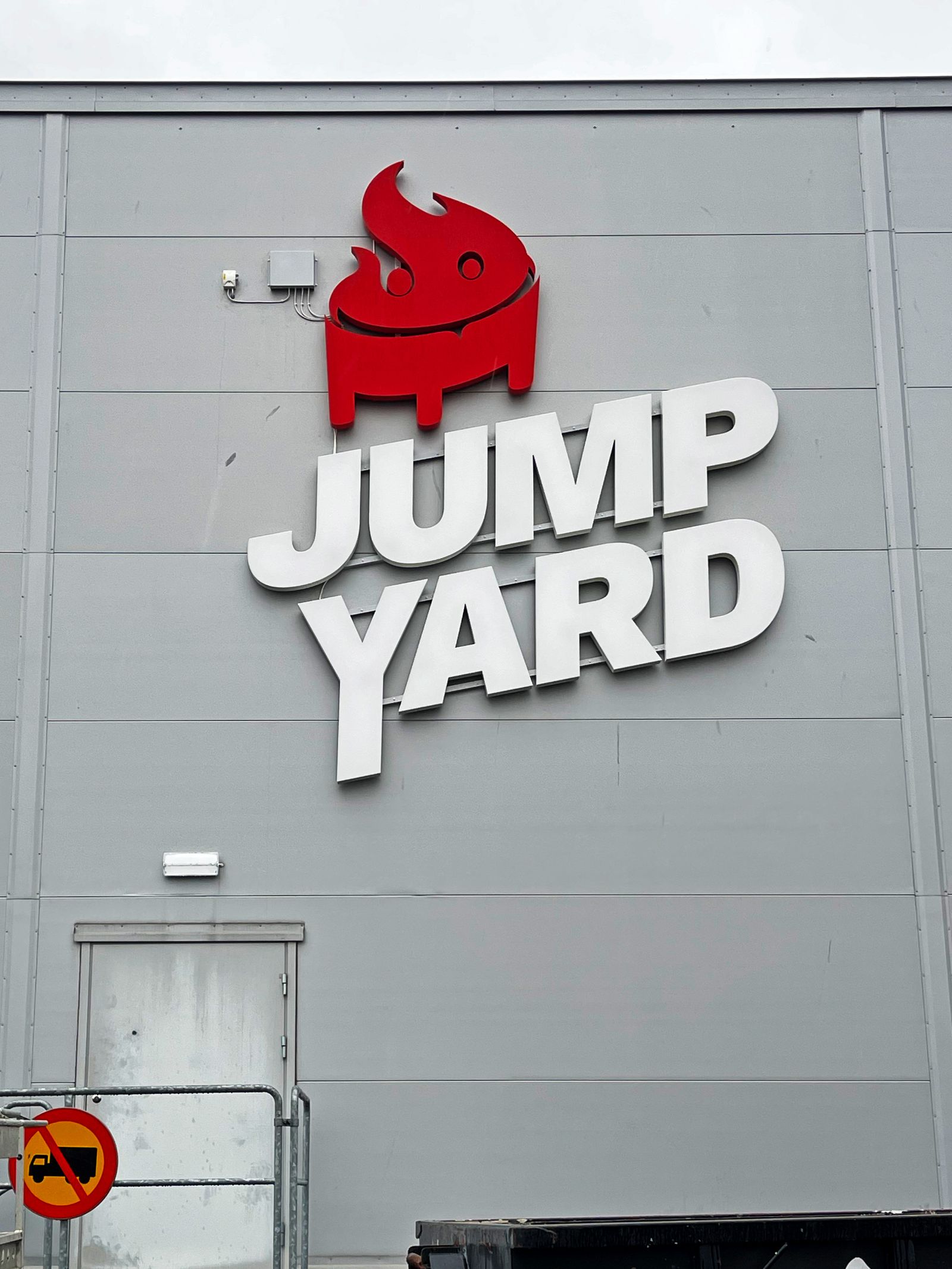 Skyltning för JumpYard – bild 5